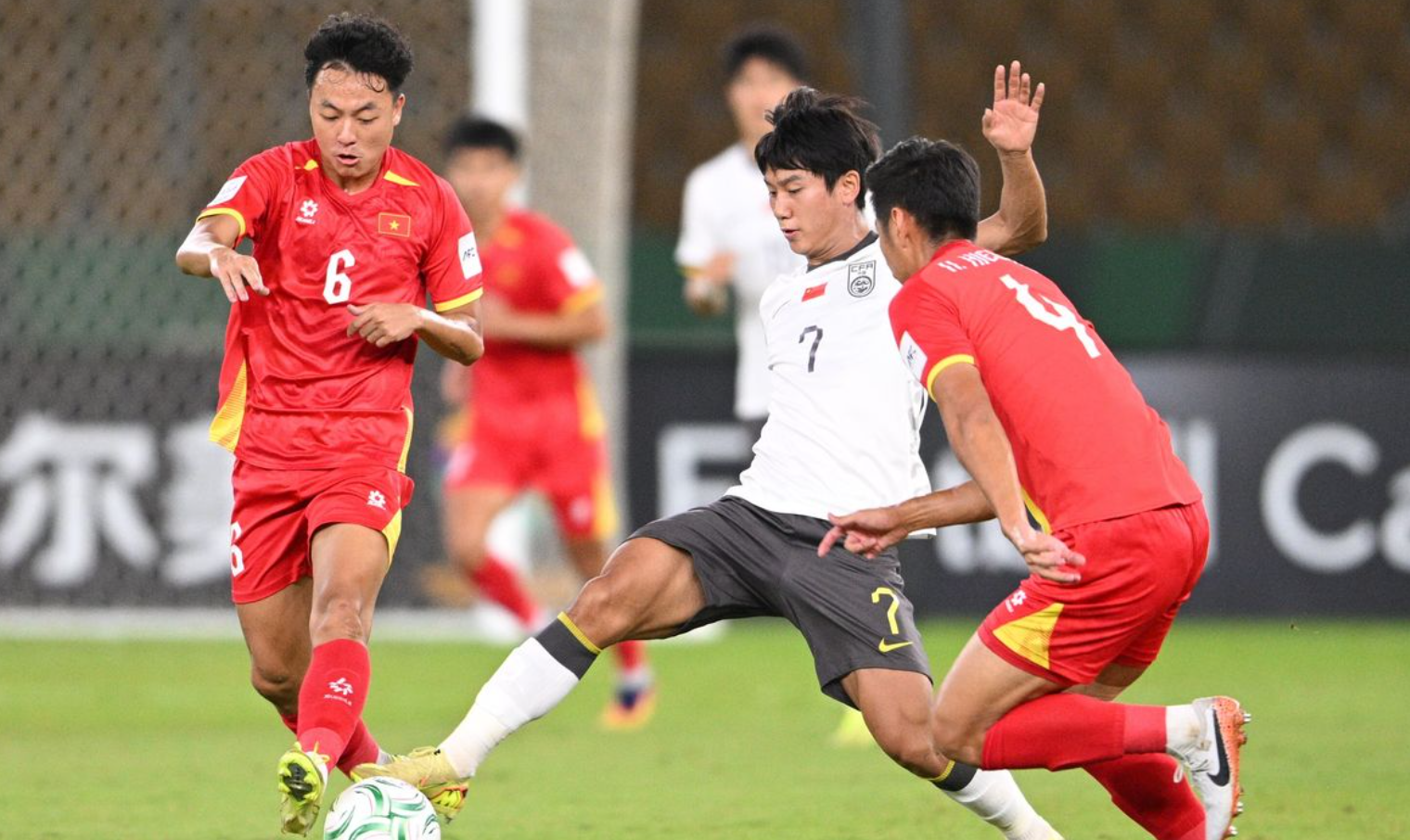 leyu-从2-1到0-1！中国队先赢后输日本 亚洲杯冠军希望大 决赛赛程如下